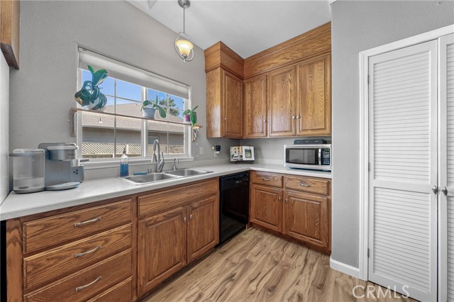 Detail Gallery Image 15 of 60 For 2165 Oakcrest Dr, Lakeport,  CA 95453 - 4 Beds | 2/1 Baths