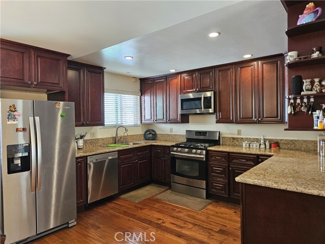 Detail Gallery Image 22 of 69 For 1711 Grismer Ave #52,  Burbank,  CA 91504 - 3 Beds | 3 Baths