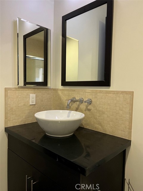 Detail Gallery Image 23 of 30 For 655 S Hope St #1200,  Los Angeles,  CA 90017 - 1 Beds | 1 Baths