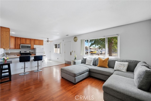 43327 Echard Avenue, Lancaster CA: https://media.crmls.org/medias/fe1e0419-4d93-48e8-989a-c660e044d040.jpg