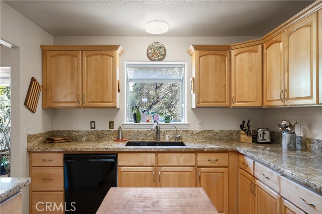 Detail Gallery Image 13 of 57 For 5056 Hooper Ln, Chico,  CA 95928 - 5 Beds | 3 Baths