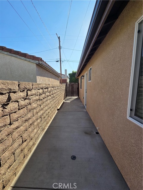 16328 Parthenia, North Hills CA: https://media.crmls.org/medias/fe1ebbbc-4a00-4247-9a4e-36ea46babee3.jpg