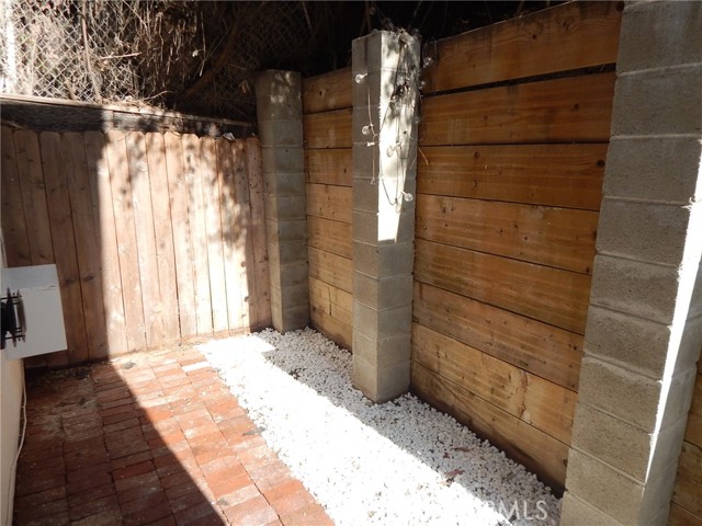 Detail Gallery Image 29 of 33 For 1764 Prospect Dr, Los Angeles,  CA 90046 - 2 Beds | 2 Baths