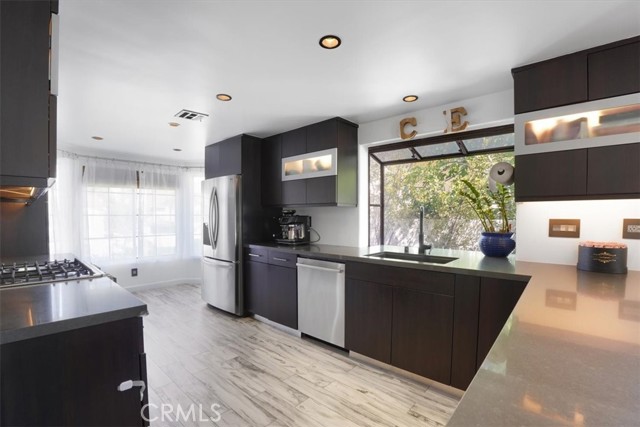 479 Pesaro Street, Oak Park CA: https://media.crmls.org/medias/fe2089ac-2a4d-4275-8e4d-886d207812ab.jpg