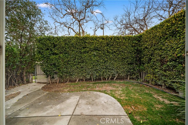 7116 Waring Avenue, Los Angeles CA: https://media.crmls.org/medias/fe216f45-da32-42f0-a7e4-fc5d080c432b.jpg