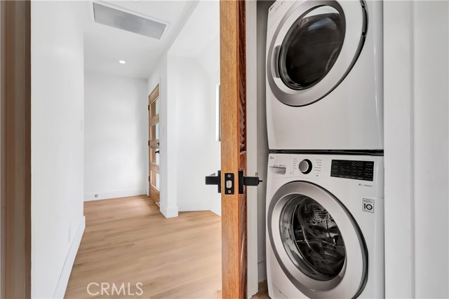 Detail Gallery Image 53 of 72 For 1145 S Longwood, Los Angeles,  CA 90019 - 4 Beds | 3 Baths