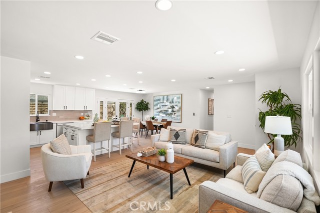 5021 Dovewood Drive, Huntington Beach CA: https://media.crmls.org/medias/fe21ea0a-d390-488a-9865-57fbe75dce4a.jpg