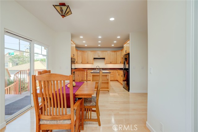 1219 Irena Avenue, Redondo Beach, California 90277, 5 Bedrooms Bedrooms, ,5 BathroomsBathrooms,Residential,Sold,Irena,SB21226617