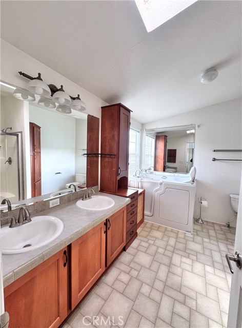 Detail Gallery Image 10 of 14 For 45465 25th St #72,  Lancaster,  CA 93535 - 3 Beds | 2 Baths