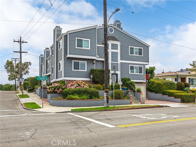 Detail Gallery Image 1 of 33 For 426 E Imperial Ave, El Segundo,  CA 90245 - – Beds | – Baths