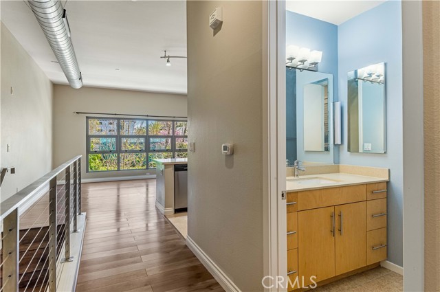 133 The Promenade N, Long Beach CA: https://media.crmls.org/medias/fe228100-6144-4572-aab2-bf57d2919fd5.jpg