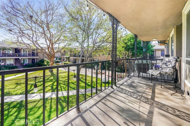 Detail Gallery Image 6 of 11 For 660 S Glassell #36,  Orange,  CA 92866 - 2 Beds | 1 Baths