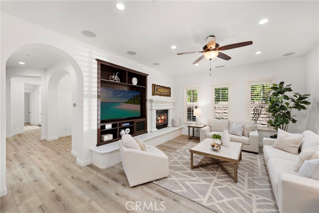 4 Dennis Lane, Ladera Ranch CA: https://media.crmls.org/medias/fe23388d-efe0-4daa-bc8b-0c48d5d32bfb.jpg