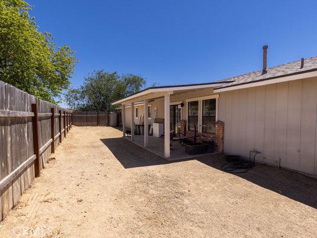 7491 Kingsbury Road, Templeton CA: https://media.crmls.org/medias/fe235297-69cb-4cbd-a355-2863a97f45e1.jpg