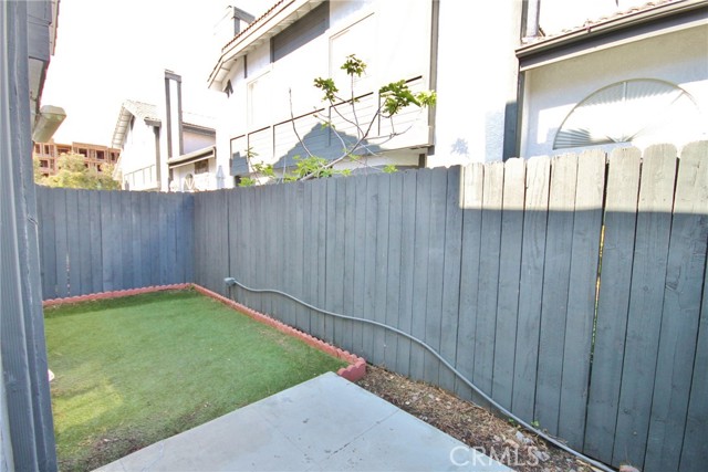 Detail Gallery Image 21 of 26 For 211 E Commonwealth Ave #C,  Alhambra,  CA 91801 - 3 Beds | 2/1 Baths