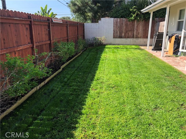 2615 SANTA ANA Avenue, Costa Mesa CA: https://media.crmls.org/medias/fe2405b2-9477-4dc6-9c33-5125517dceb9.jpg