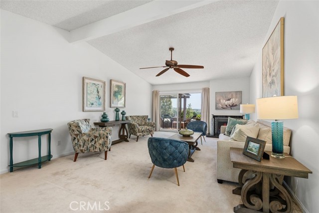 27992 Via Chocano, Mission Viejo CA: https://media.crmls.org/medias/fe24e04b-aec2-4005-8b7f-b27472d4a745.jpg