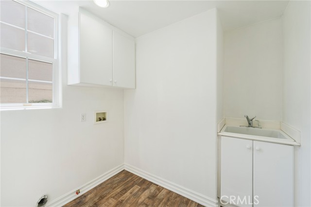 6535 Park Royal Circle, Huntington Beach CA: https://media.crmls.org/medias/fe24f47b-cf58-4b43-b137-f61d14174141.jpg