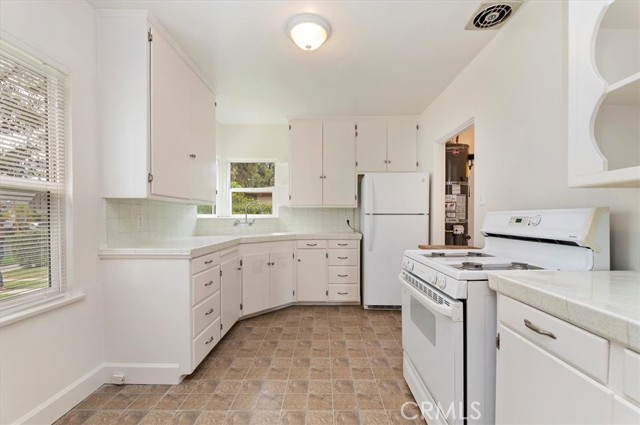 Detail Gallery Image 10 of 28 For 6158 Del Ray Ct, Riverside,  CA 92506 - 2 Beds | 1 Baths