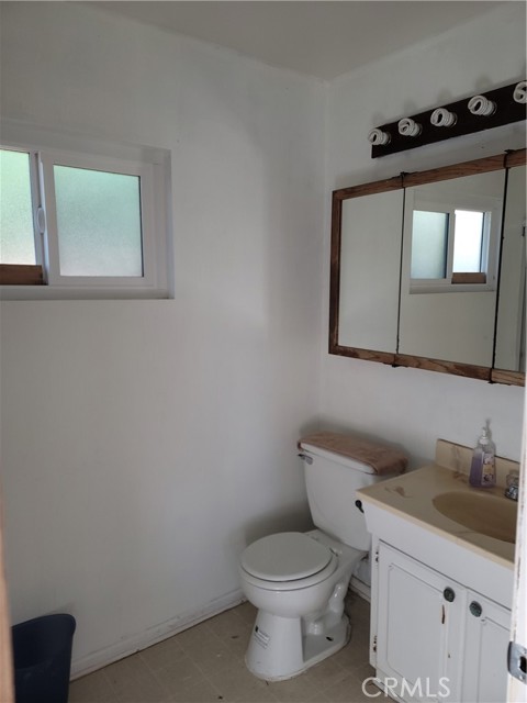 8600 Mason Avenue, Winnetka CA: https://media.crmls.org/medias/fe265f98-d4b5-4bcc-a766-92f6bfeb5f9f.jpg