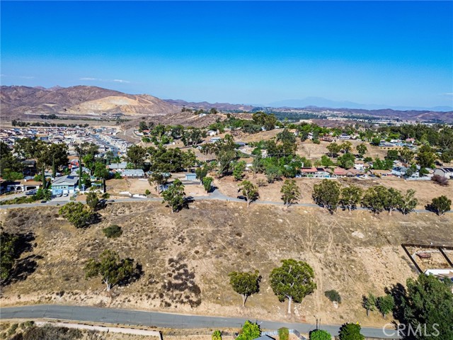 16376 Bailey Street, Lake Elsinore CA: https://media.crmls.org/medias/fe26d7f4-3130-46b6-a23b-465e36ecf1a6.jpg