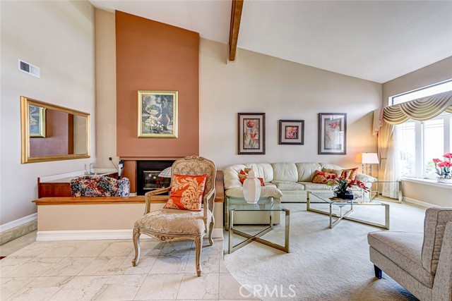 Detail Gallery Image 6 of 34 For 5316 W 135th, Hawthorne,  CA 90250 - 4 Beds | 3 Baths