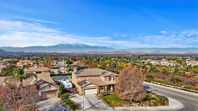 Detail Gallery Image 9 of 58 For 16281 Echo Summit Ct, Riverside,  CA 92503 - 5 Beds | 3 Baths