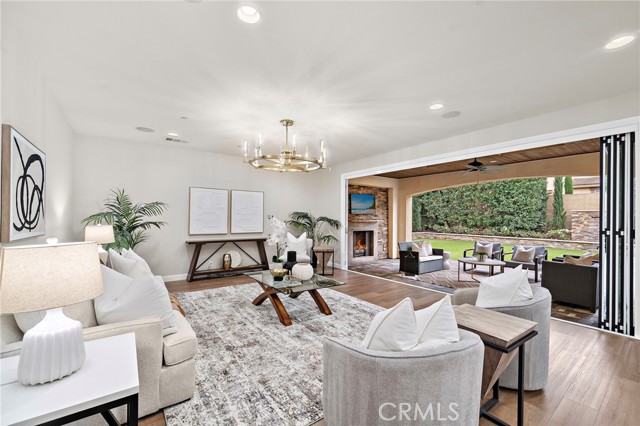 Detail Gallery Image 11 of 60 For 106 Fieldwood, Irvine,  CA 92618 - 5 Beds | 5/1 Baths