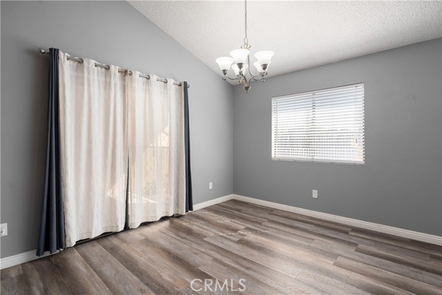 Detail Gallery Image 3 of 16 For 1000 Olive Dr #40,  Bakersfield,  CA 93308 - 2 Beds | 2 Baths