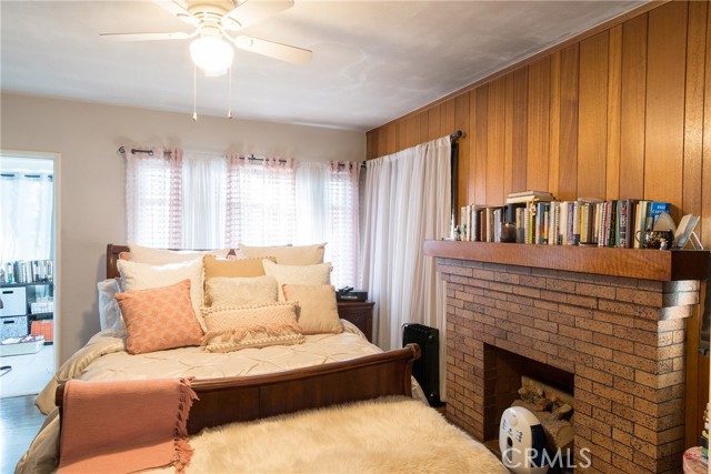 1517 E 1st Street, Long Beach CA: https://media.crmls.org/medias/fe2a2f79-e5f3-4e59-a339-2e6ca6dac4d2.jpg