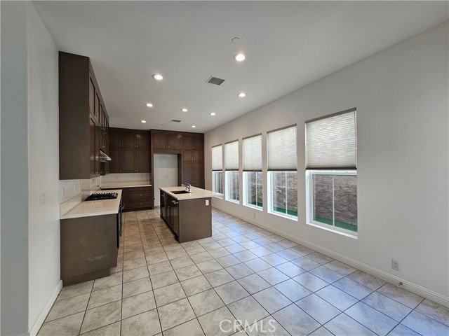 20841 W Acorn Circle, Porter Ranch CA: https://media.crmls.org/medias/fe2afdb8-1ac3-4450-8c24-cbcd58013bf5.jpg