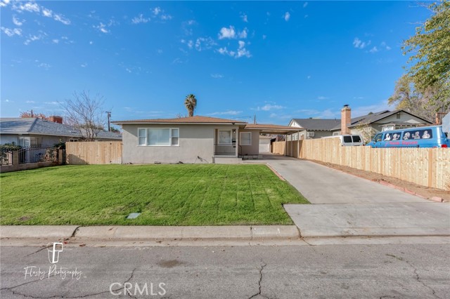 Detail Gallery Image 1 of 27 For 1660 Camino Sierra, Bakersfield,  CA 93306 - 3 Beds | 2 Baths