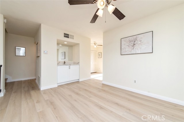 2038 S Bon View Avenue, Ontario CA: https://media.crmls.org/medias/fe2b2c74-707b-4a5a-b50f-26923f598519.jpg