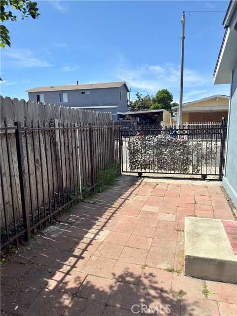 12002 Molette Street, Norwalk CA: https://media.crmls.org/medias/fe2b46a5-07a4-4ffb-86d7-f416bb5c6926.jpg