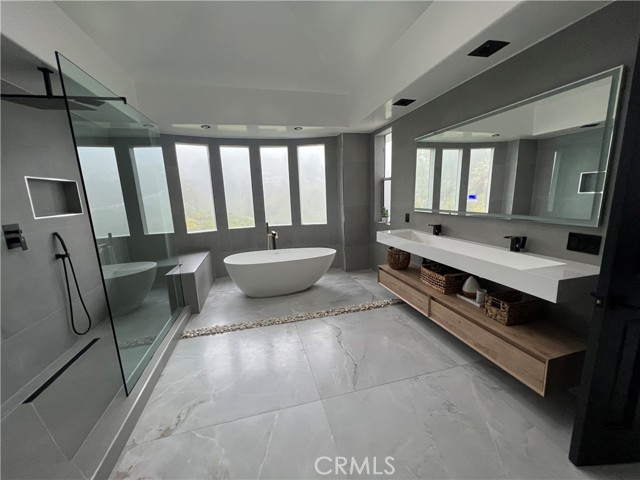 70 Dapplegray Road, Bell Canyon CA: https://media.crmls.org/medias/fe2badcd-ab0f-4e4d-8bad-cefd16eb4fd0.jpg