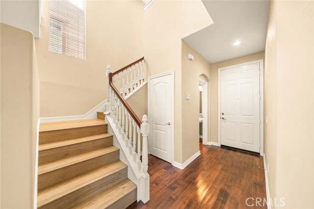 Detail Gallery Image 8 of 75 For 26640 via Bellazza, Valencia,  CA 91381 - 3 Beds | 2/1 Baths