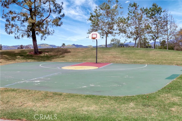 27781 Higuera, Mission Viejo CA: https://media.crmls.org/medias/fe2c65a3-2f7a-4540-a726-c32e551caa9e.jpg