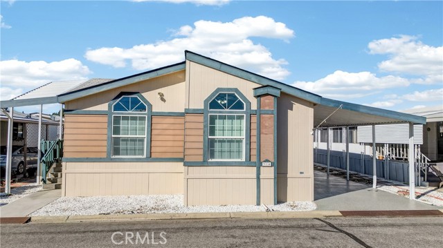 5001 W Florida, Hemet CA: https://media.crmls.org/medias/fe2d0e58-ce48-42b9-a9bd-959a71c16c36.jpg