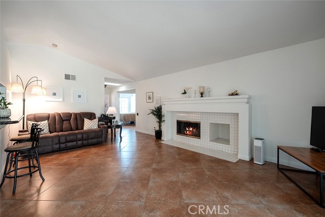 Image 5 of 26 For 32730 Royal Oak Lane
