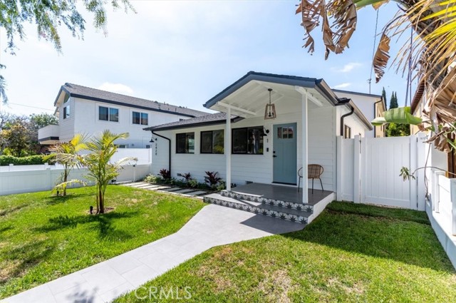 2420 Grant Avenue, Redondo Beach, California 90278, ,Multi-Family,For Sale,Grant,SB25027922