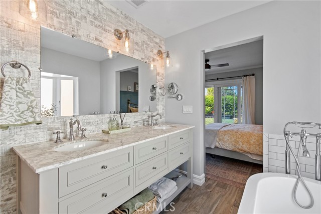 Detail Gallery Image 21 of 51 For 15551 Aulnay Ln, Huntington Beach,  CA 92647 - 3 Beds | 2 Baths