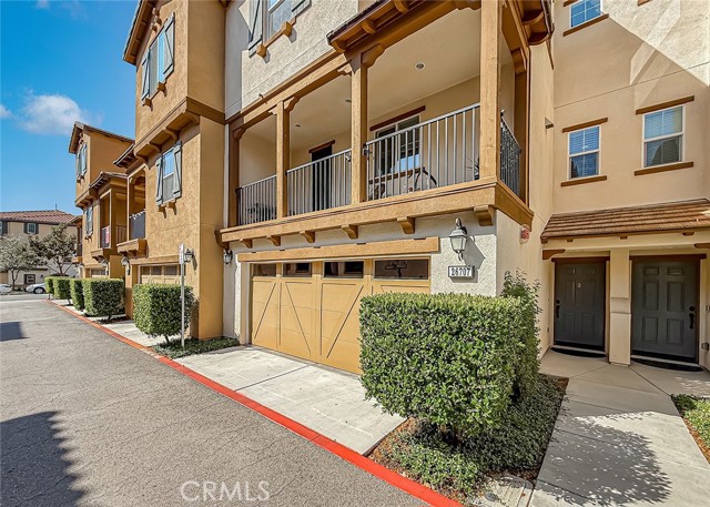 26707 Lexington Lane, Saugus CA: https://media.crmls.org/medias/fe2e4ef9-8499-4fa2-a9b9-c81588d8c50a.jpg