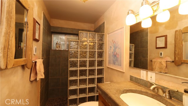 Detail Gallery Image 22 of 42 For 11420 North Dr, Clearlake,  CA 95422 - 6 Beds | 3 Baths