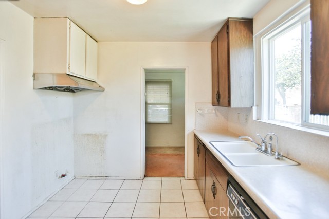 1012 S Sierra Vista Avenue, Alhambra CA: https://media.crmls.org/medias/fe2fee70-6082-4628-9856-2f1e91658b65.jpg