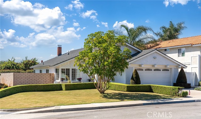 14181 Moore Ct., Irvine CA: https://media.crmls.org/medias/fe304c33-f786-4b73-90ab-12c1cdfa5472.jpg