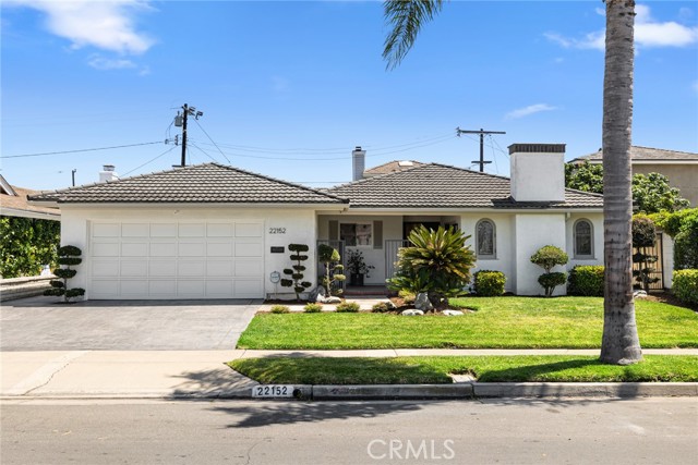 22152 Capistrano Ln, Huntington Beach, CA 92646