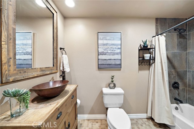 17327 Santa Lucia Street, Fountain Valley CA: https://media.crmls.org/medias/fe310d4d-0858-42d4-b45f-28c150c9c485.jpg