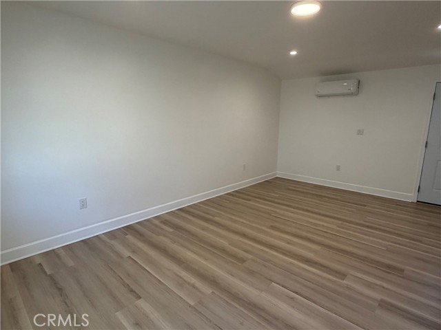 Detail Gallery Image 13 of 22 For 7101 Fallbrook Ave, West Hills,  CA 91307 - 4 Beds | 3 Baths