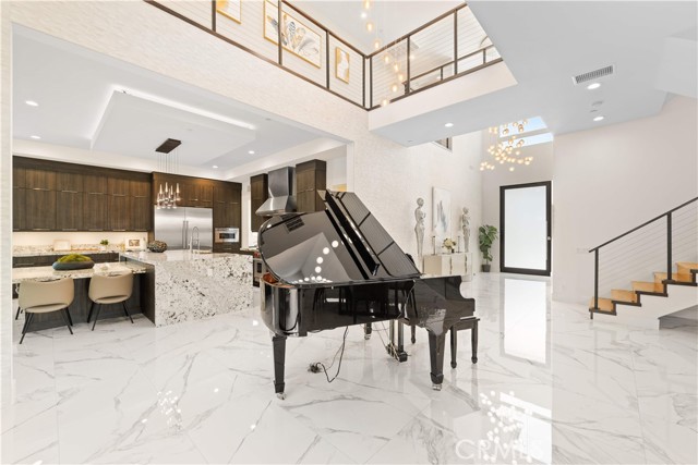 Detail Gallery Image 15 of 75 For 83 Lunar, Irvine,  CA 92618 - 5 Beds | 6/1 Baths