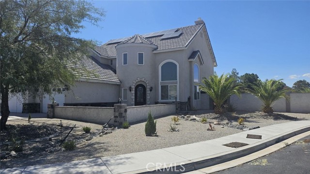 Detail Gallery Image 1 of 4 For 11238 Lindsay Ln, Apple Valley,  CA 92308 - 4 Beds | 3 Baths